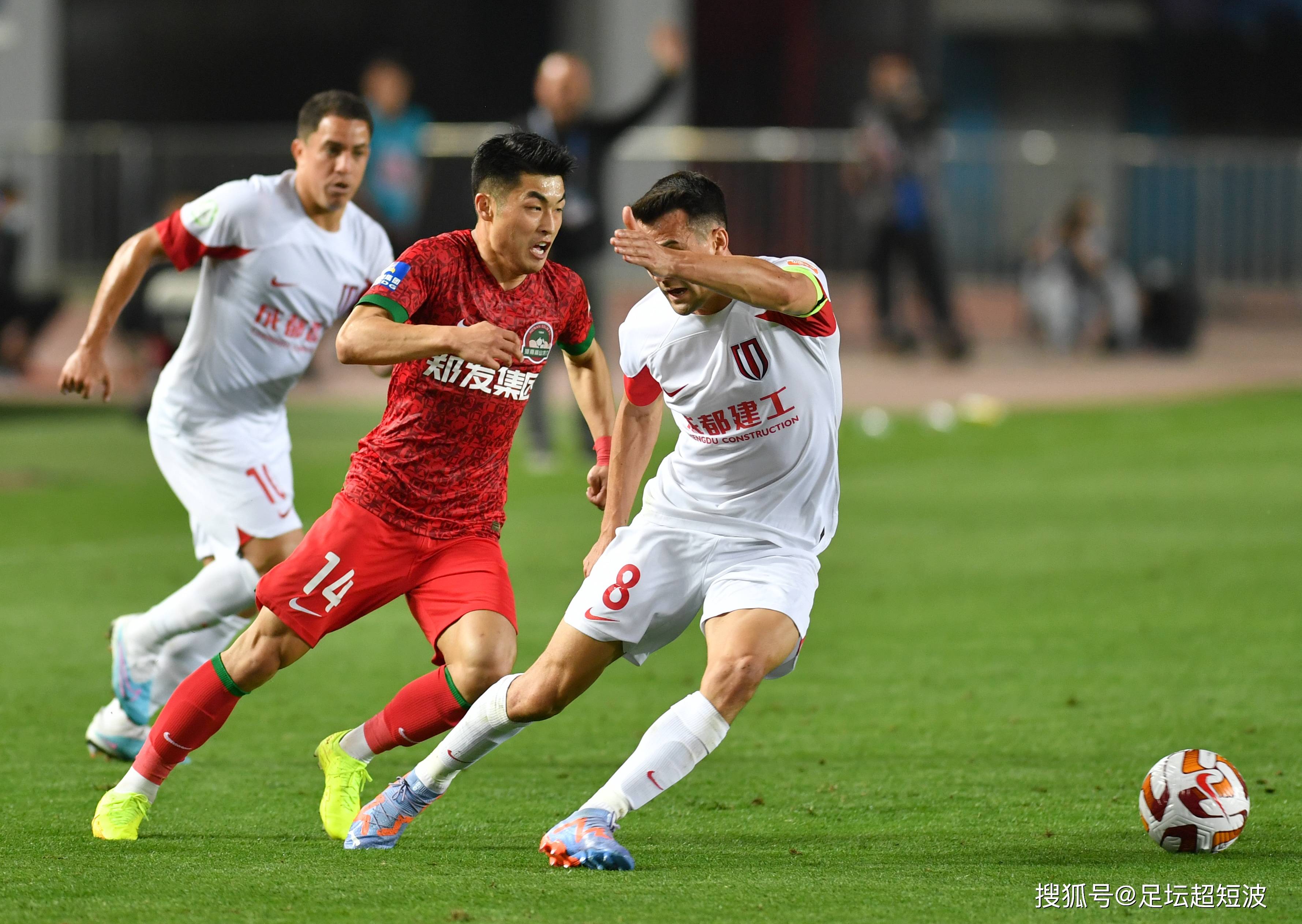 的对抗中 的对抗中